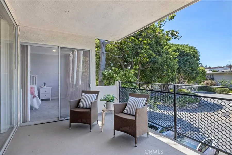 289 S Barrington Avenue #A203, Los Angeles, CA 90049 - #2