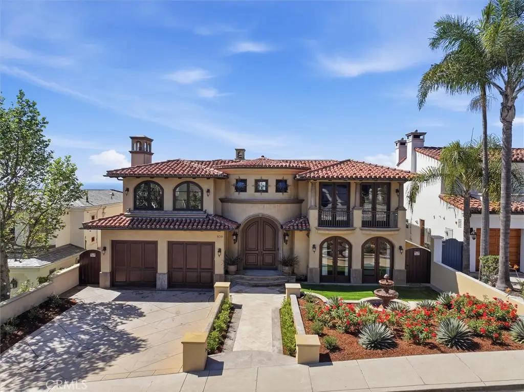 109 S Poinsettia Avenue, Manhattan Beach, CA 90266 - #1