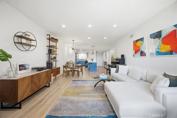 215 W Palm Avenue #301, El Segundo, CA 90245