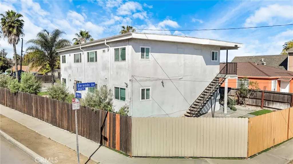 11513 Berendo, Los Angeles, CA 90044 - #1