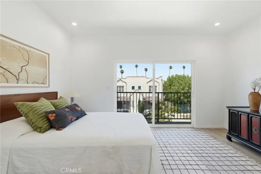 1428 S Cloverdale Avenue #1/2, Los Angeles, CA 90019 - #2