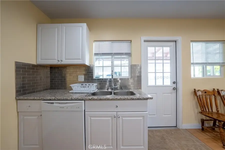 8017 Noble, Panorama City, CA 91402 - #2
