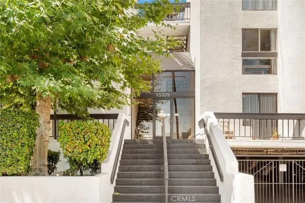 15325 Magnolia Boulevard #103, Sherman Oaks, CA 91403