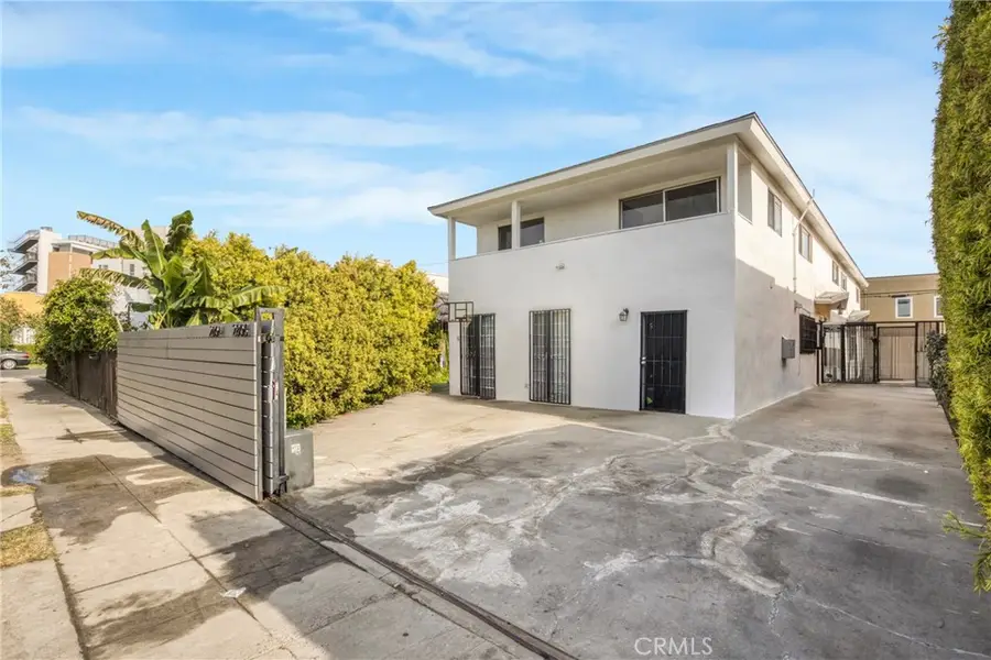 2806 S Norton Avenue, Los Angeles, CA 90018 - #2