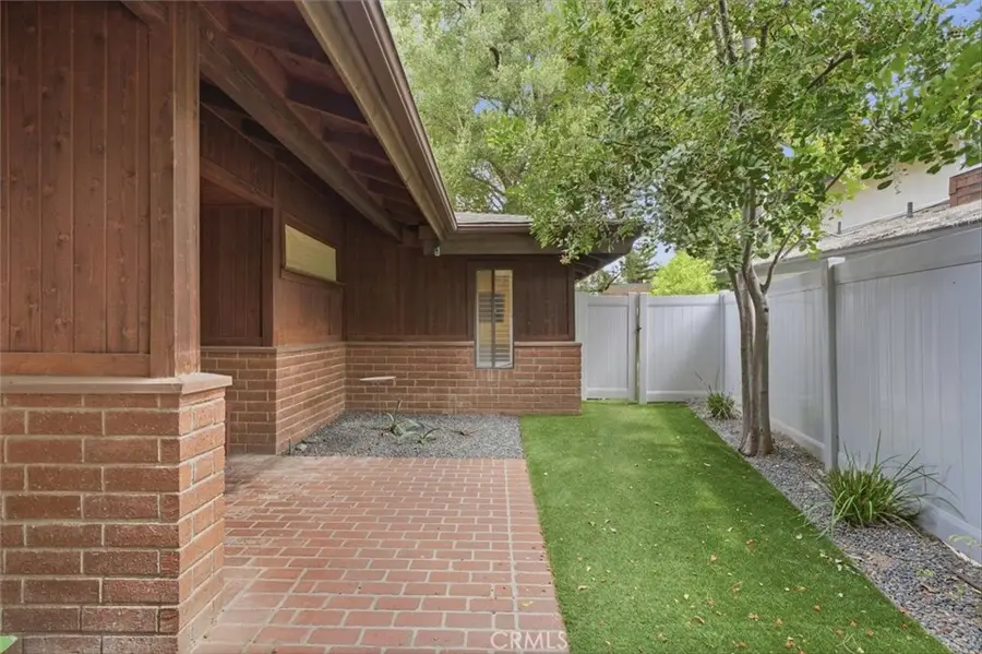 4801 Gloria Avenue, Encino, CA 91436 - #3
