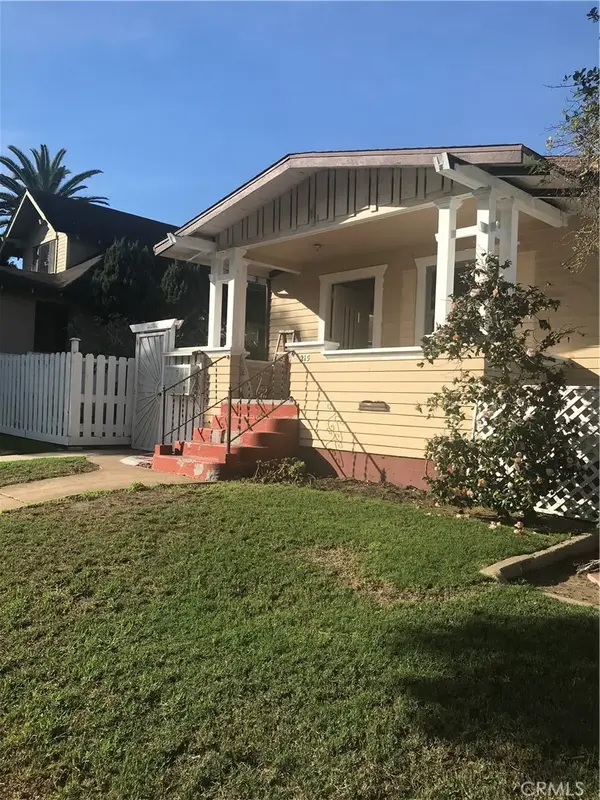 215 S Broadway, Redondo Beach, CA 90277