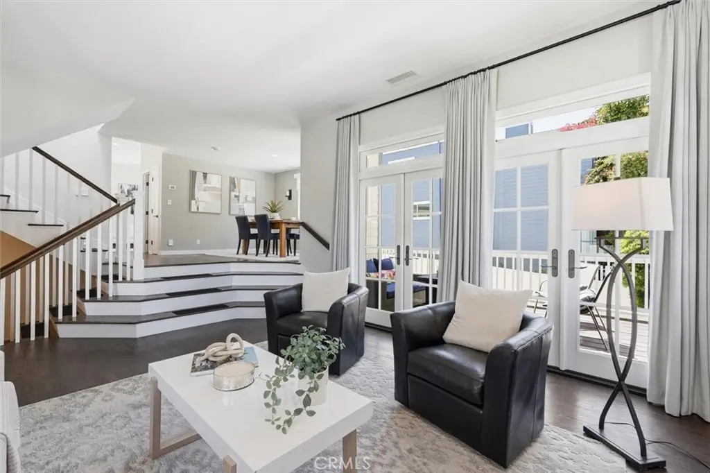 702 S Broadway #A, Redondo Beach, CA 90277 - #1