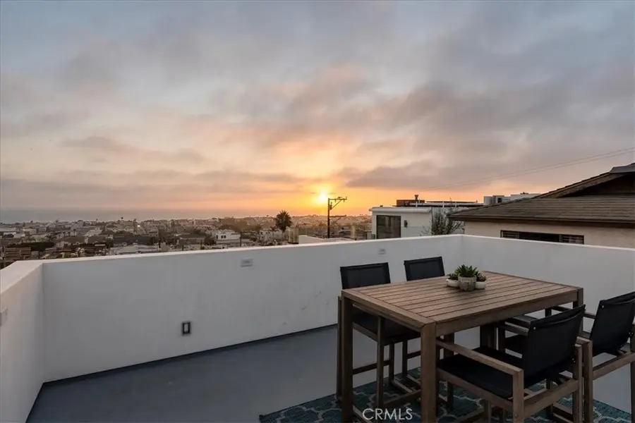 947 7th Street, Hermosa Beach, CA 90254 - #2