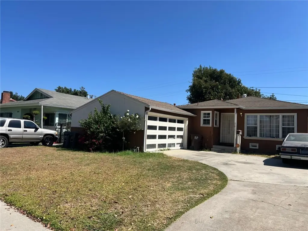 428 W School Street W, Compton, CA 90220 - #1
