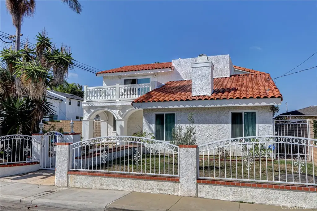1701 Gates, Manhattan Beach, CA 90266 - #1