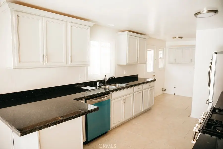 1760 Ruhland Avenue, Manhattan Beach, CA 90266 - #3