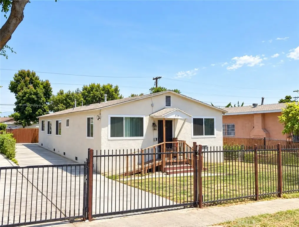 215 E 76 Place, Los Angeles, CA 90003 - #1