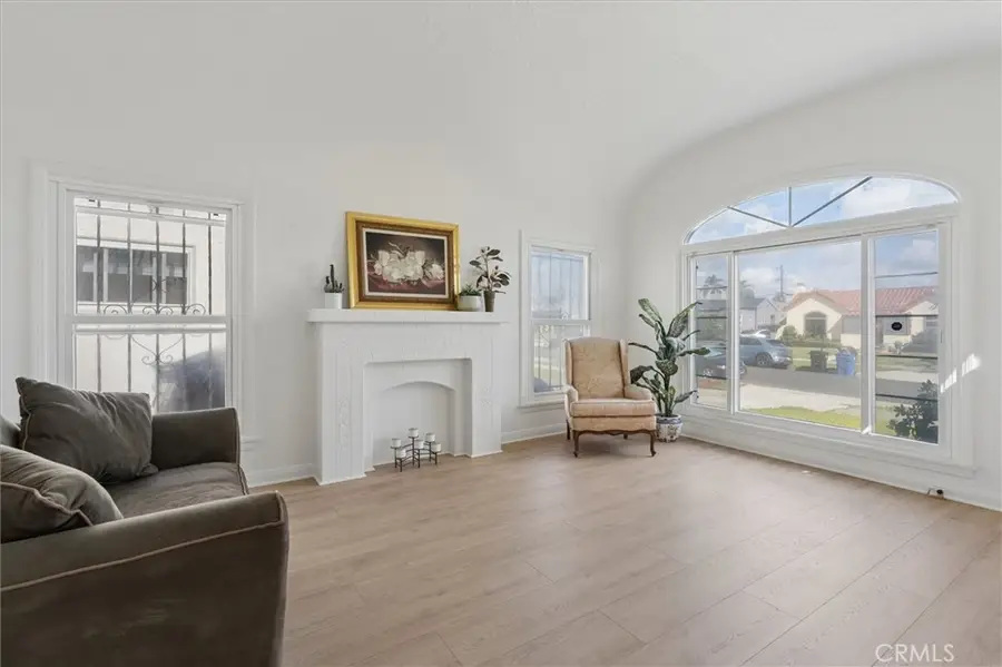 1922 W 84th, Los Angeles, CA 90047 - #2