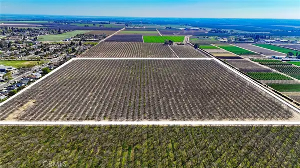 896 N Mariposa Avenue, Visalia, CA 93292