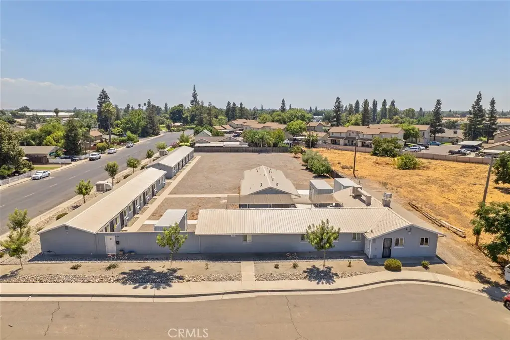 638 W Kern, Dinuba, CA 93618 - #1