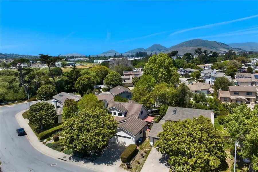 32 Las Praderas, San Luis Obispo, CA 93401 - #2