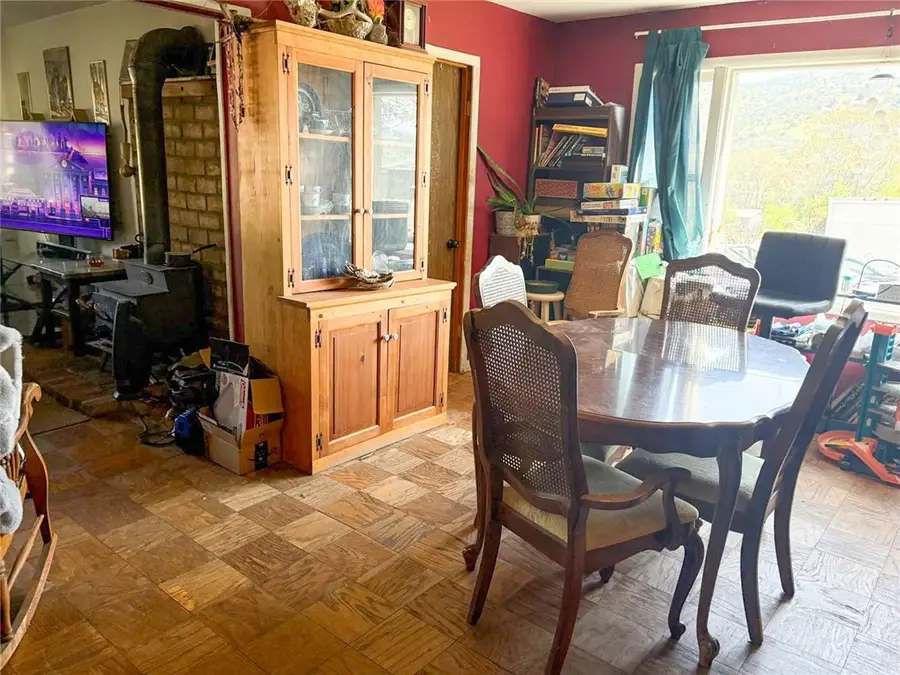 324 Henley Hornbrook Rd, Hornbrook, CA 96044 - #3