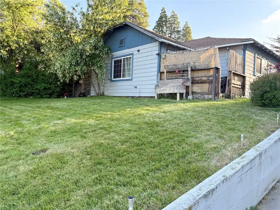 216 College Avenue, Weed, CA 96094 - #2