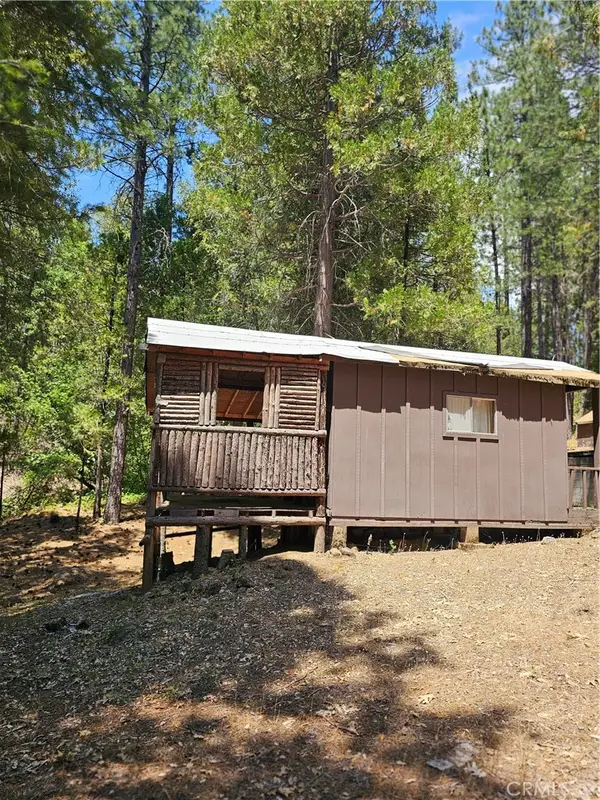 15824 Valhalla Drive, Oak Run, CA 96069