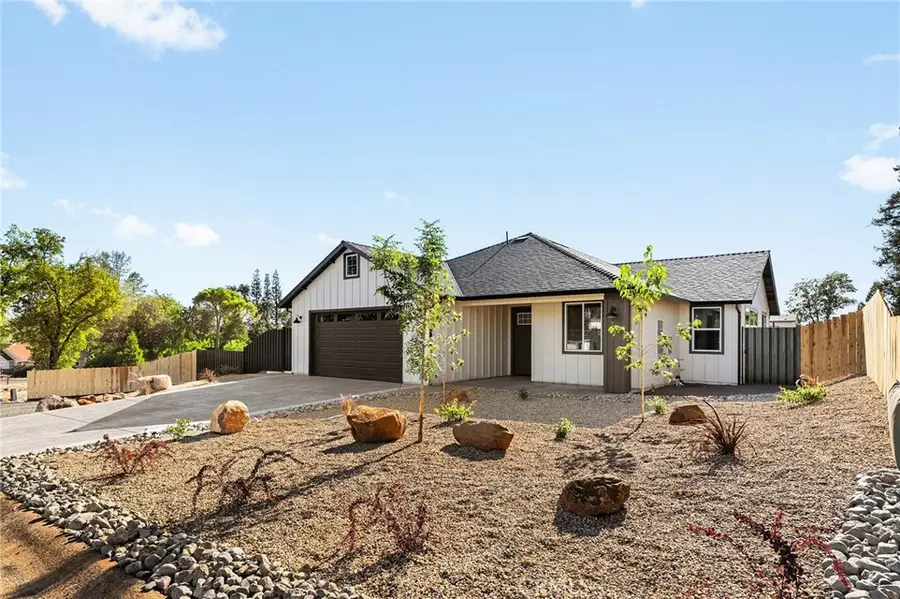 5865 Yorkshire, Paradise, CA 95969 - #2