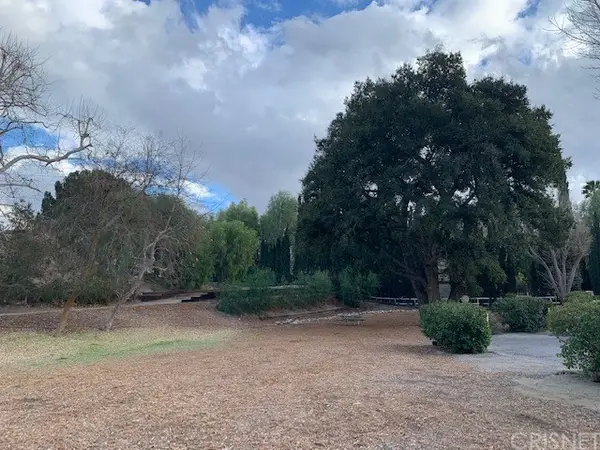 27520 Trail Ridge Road, Canyon Country, CA 91387