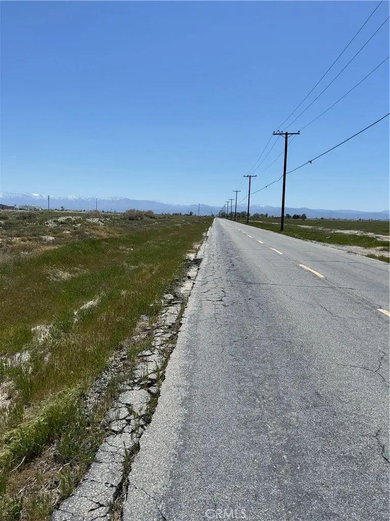 70 E Avenue I, Lancaster, CA 93535 - Image #3