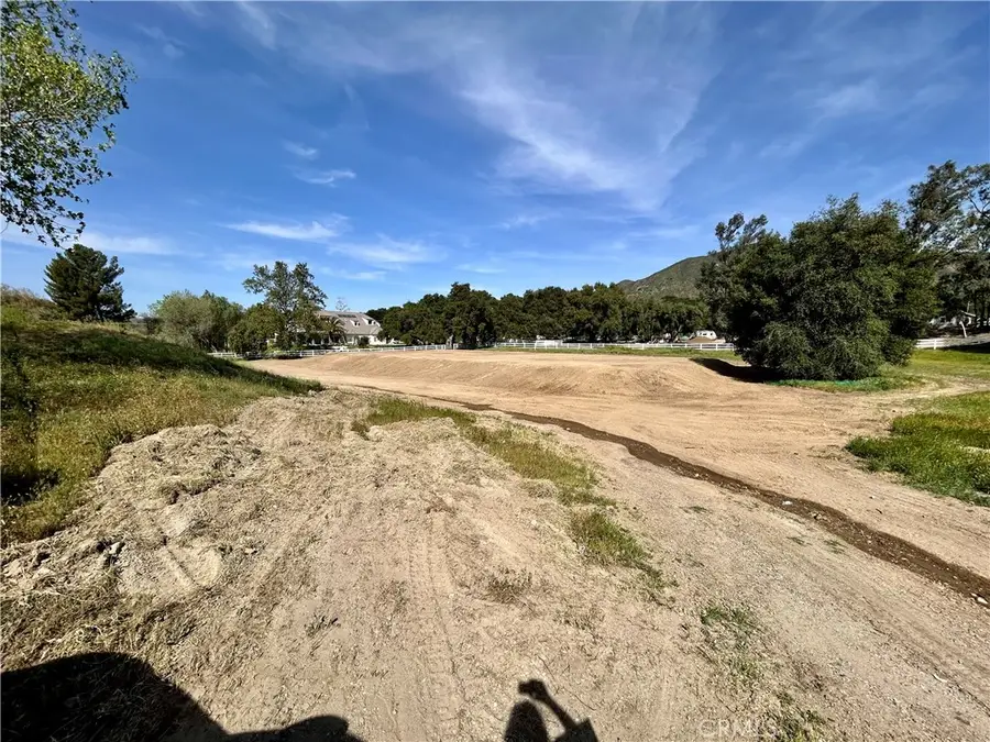 15625 Warm Springs Dr, Canyon Country, CA 91387 - #2