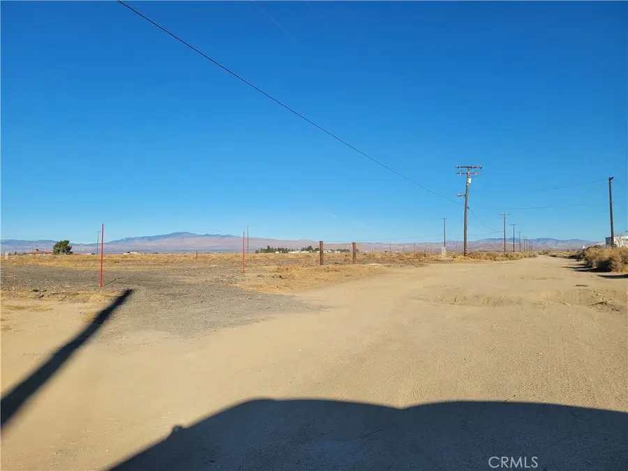 52 W Cor Ave D, Lancaster, CA 93536 - Image #2