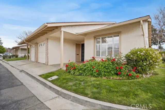 19324 Flowers Court, Newhall, CA 91321 - Image #2