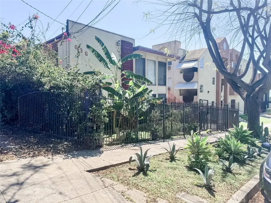 636 Robinson Street, Los Angeles, CA 90026 - #2