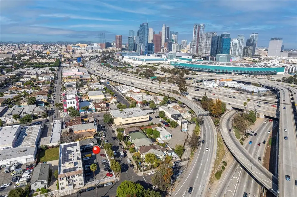 907 W 17th Street, Los Angeles, CA 90015 - Image #1