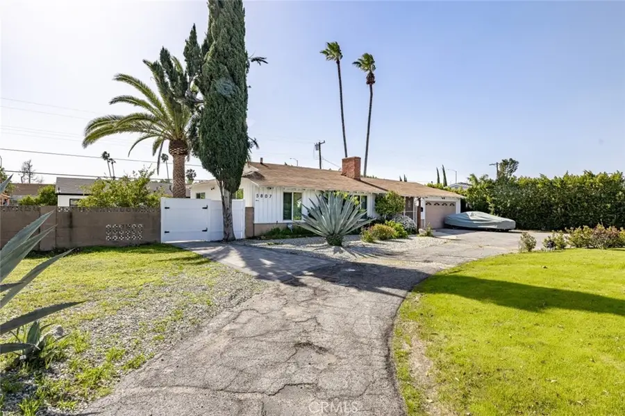 5805 Bucknell Avenue, Valley Village, CA 91607 - #3