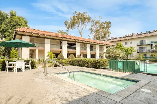 5460 White Oak Avenue #F105, Encino, CA 91316