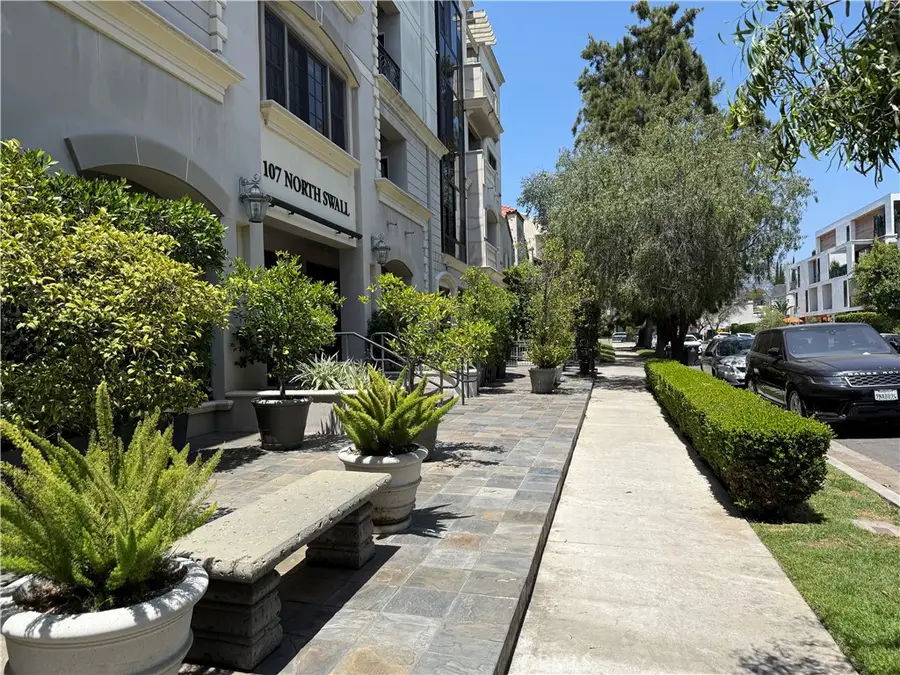 107 N Swall Drive #304, Los Angeles, CA 90048 - Image #3