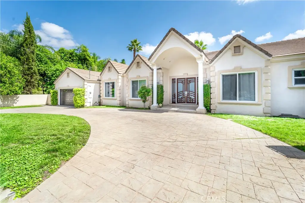 5206 Topeka Drive, Tarzana, CA 91356 - #1