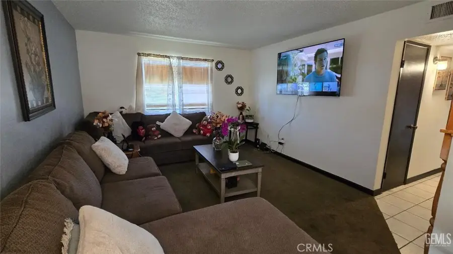 6021 Almendra Avenue #C, Bakersfield, CA 93309 - Image #3