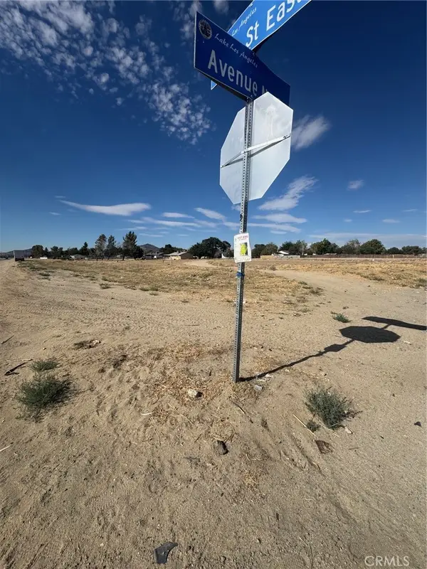 170 Valeport Avenue, Lake Los Angeles, CA 93535