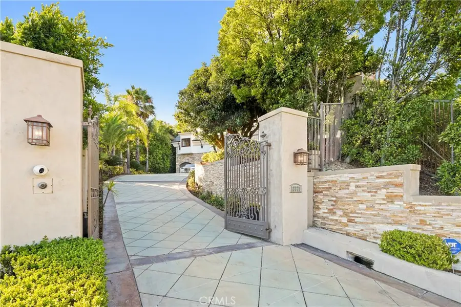 13320 Mulholland Drive, Beverly Hills, CA 90210 - Image #3