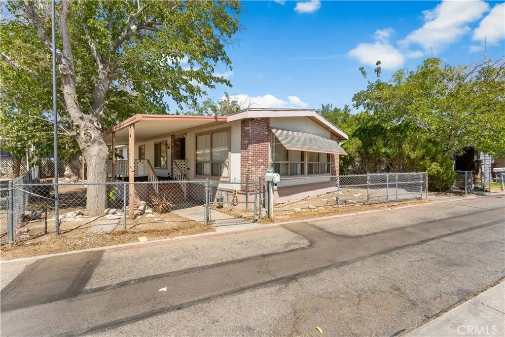 45800 Challenger Way #62, Lancaster, CA 93535 - Image #1