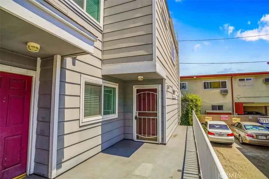 4744 Ben Avenue #11, Valley Village, CA 91607 - Image #2