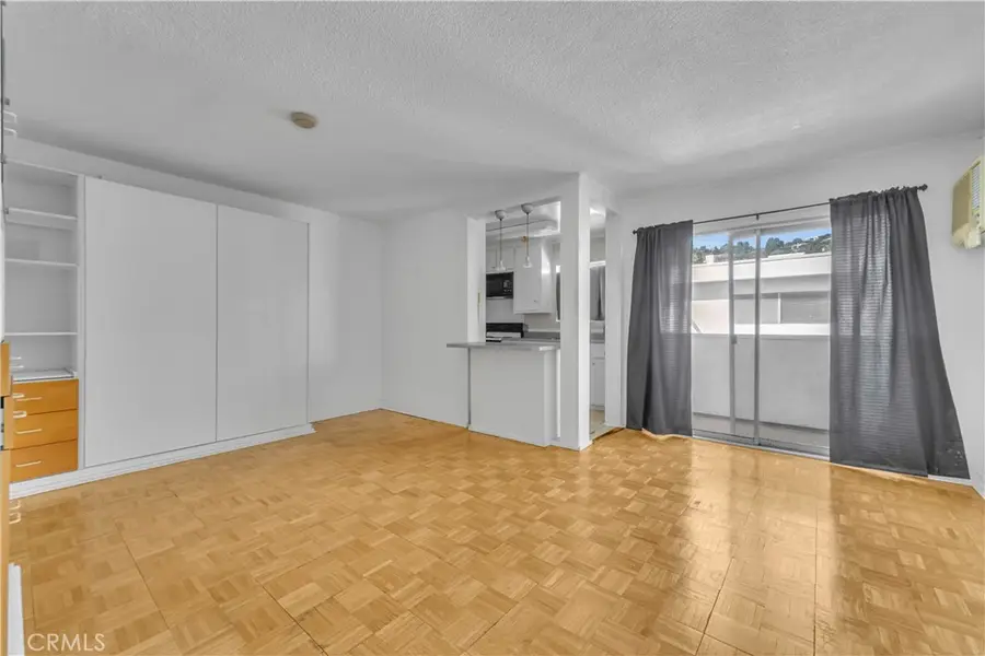 960 Larrabee #317, West Hollywood, CA 90069 - #3