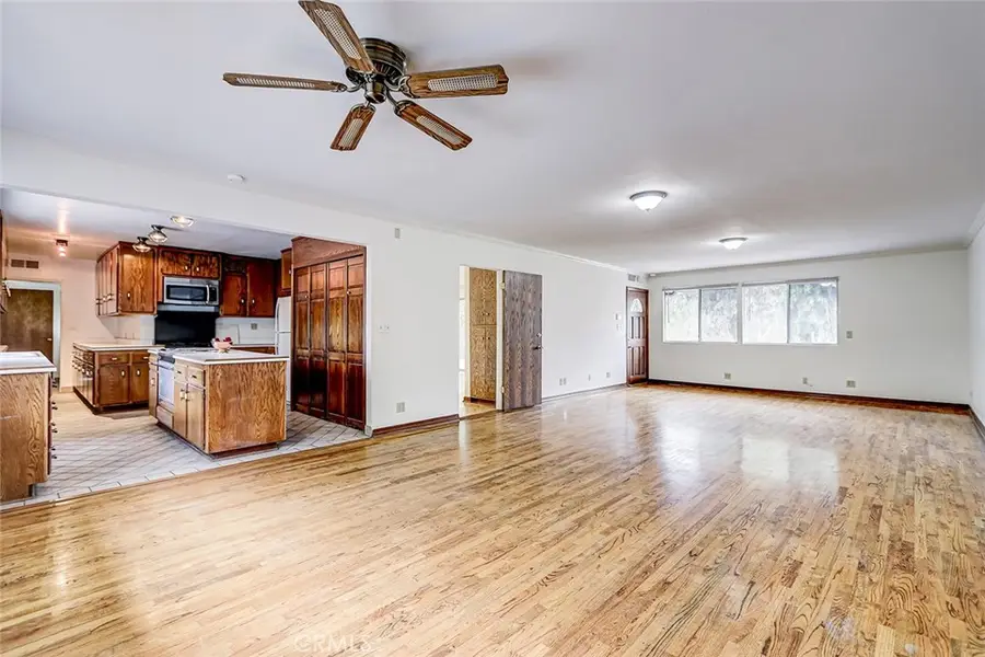 23403 Lake Manor Drive, Chatsworth, CA 91311 - Image #3