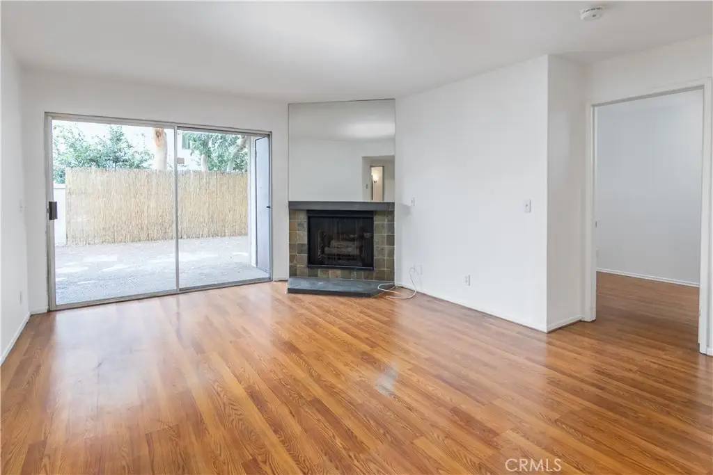 20253 Keswick Street #103, Winnetka, CA 91306 - Image #1