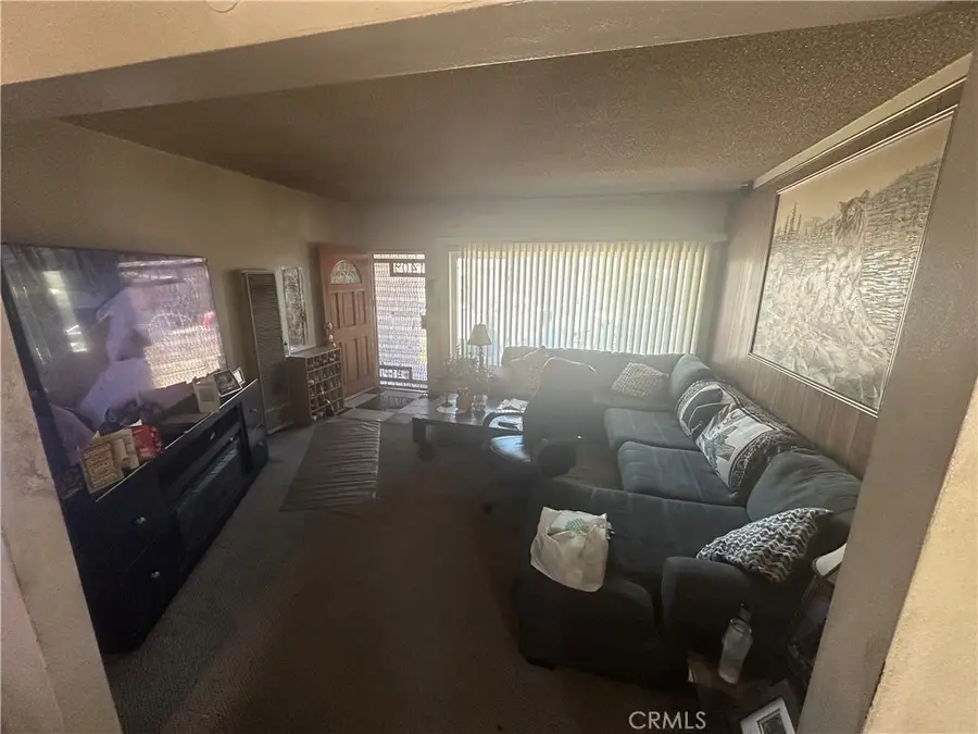 1409 E 41st Place, Los Angeles, CA 90011 - Image #2