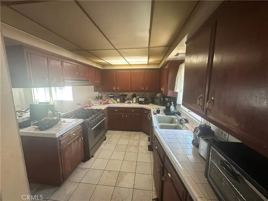 1409 E 41st Place, Los Angeles, CA 90011 - Image #3