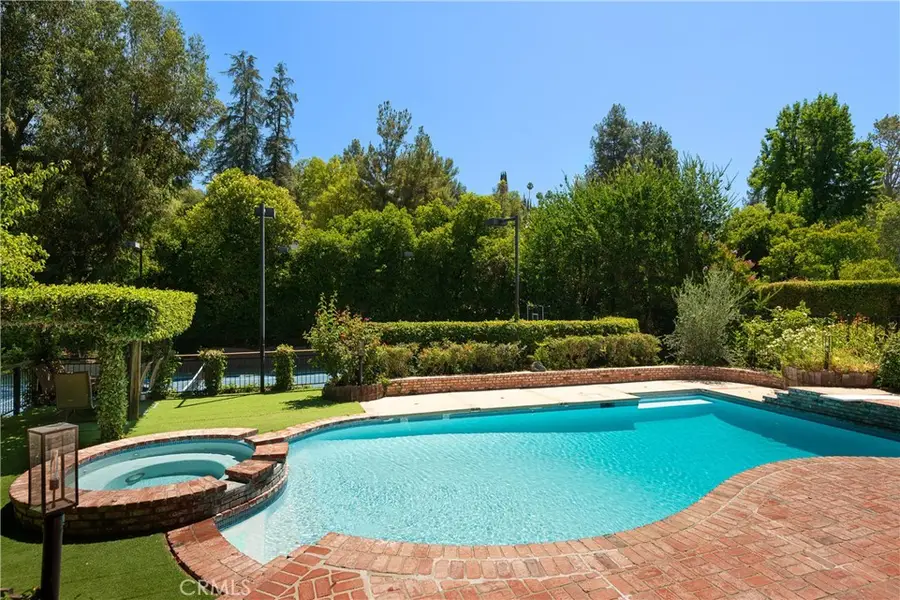 4851 Corbin Avenue, Tarzana, CA 91356 - Image #2