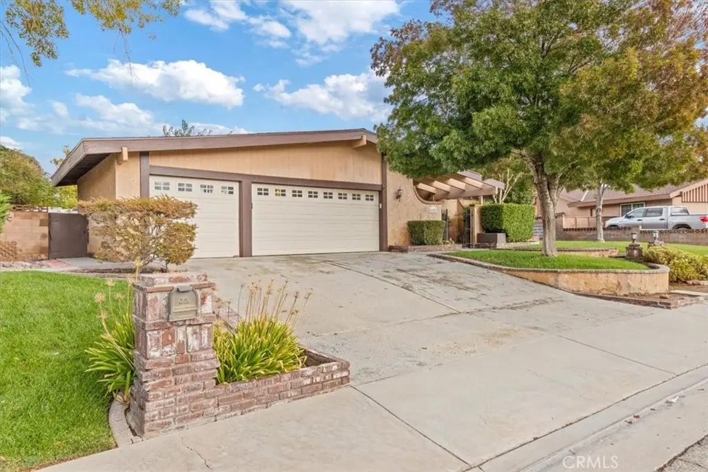 44028 Galion Avenue, Lancaster, CA 93536 - Image #1