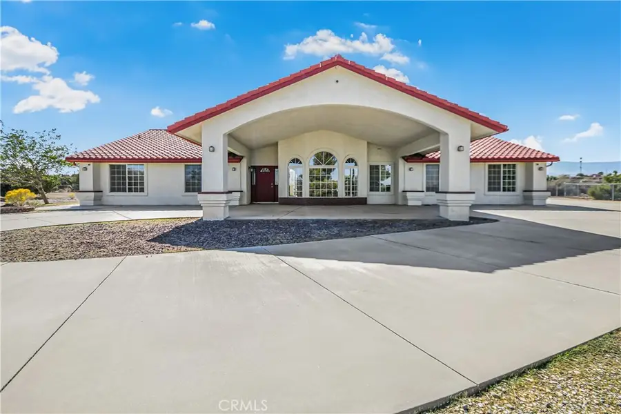 9076 Shasta, Phelan, CA 92371 - Image #2