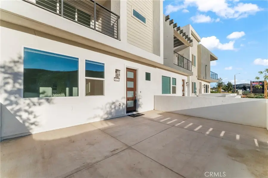 26729 Laurel Mountain Loop, Valencia, CA 91381 - Image #2