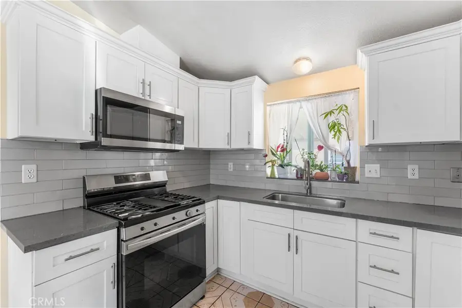 16079 Yarnell Street #B18, Sylmar, CA 91342 - Image #3